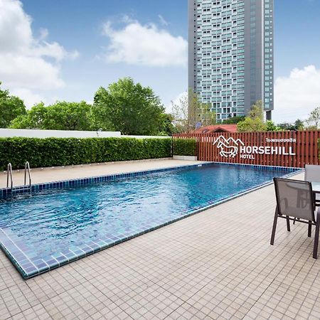 Horsehill Hotel Sriracha Si Racha Exterior foto